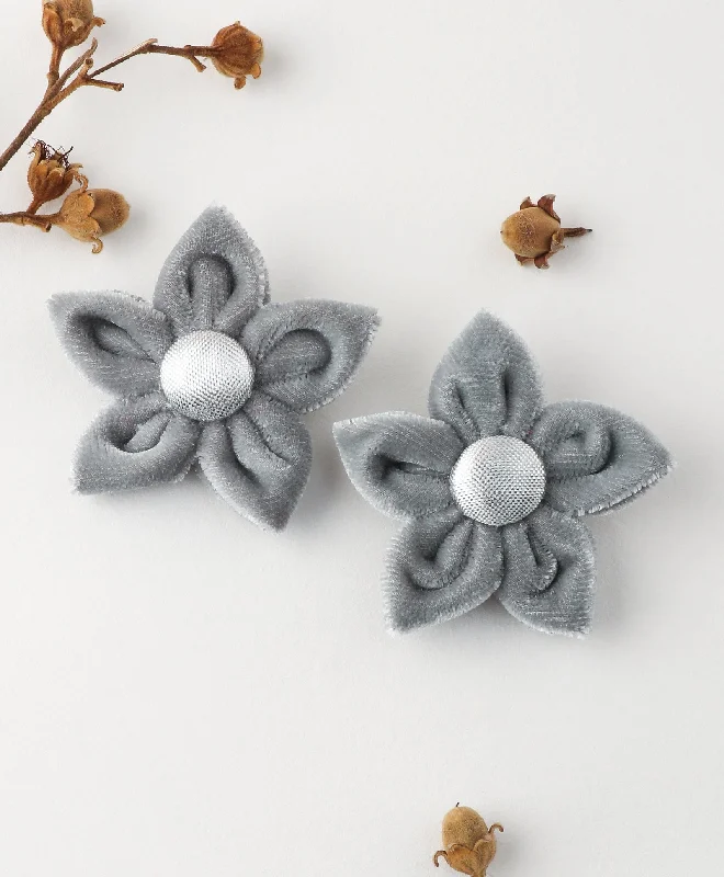 Velvet Flower Alligator Clip Set - Gray